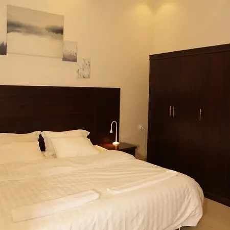 Spacious Apartments At Basla St 3 Mins From King Fahd Stadium Riyadh Exterior photo