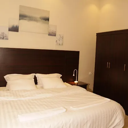 Spacious Apartments At Basla St 3 Mins From King Fahd Stadium Riyadh Exterior photo