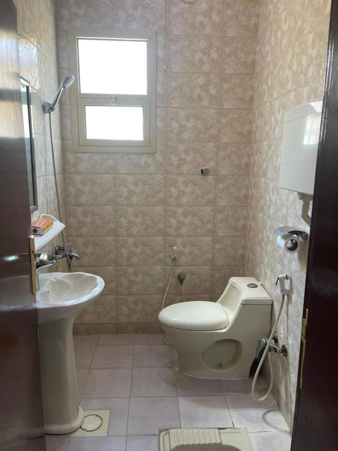Spacious At Basla St 3 Mins From King Fahd Stadium Apartemen *