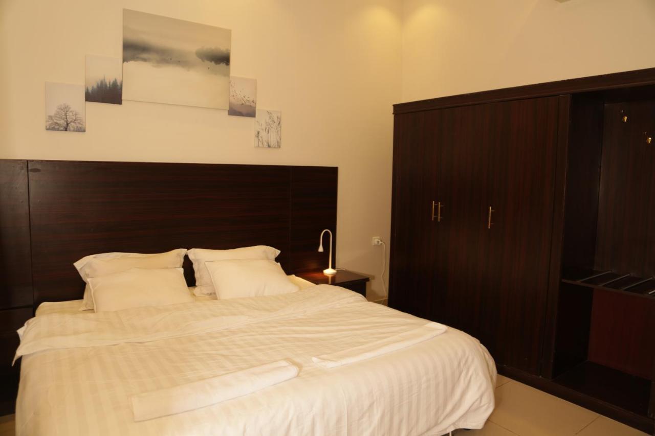 Spacious At Basla St 3 Mins From King Fahd Stadium